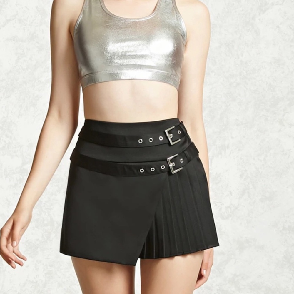 FOREVER 21 Black Satin Belted Skort